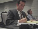 自分で自分を撮るのは恥ずかしい、難しい。